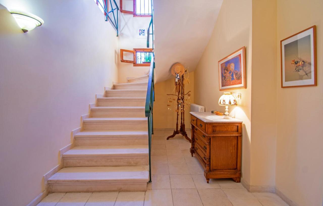 Doliva Estate Vila